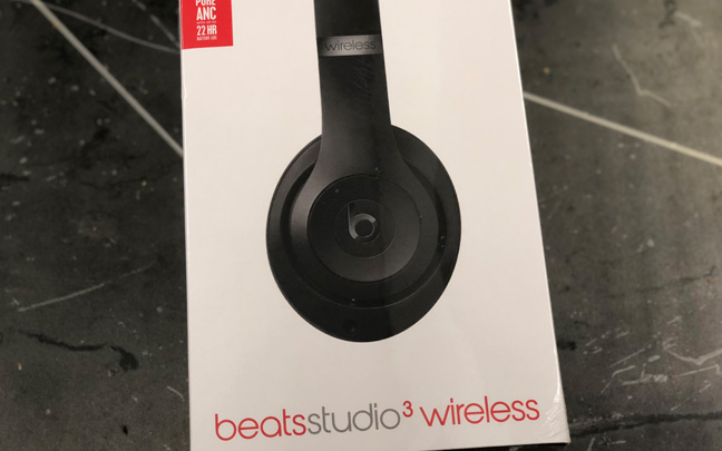 beats studio three wireless headphones